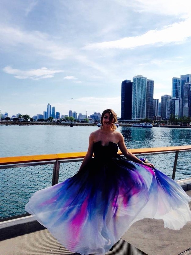 24 Stunning Prom Dresses People ...
